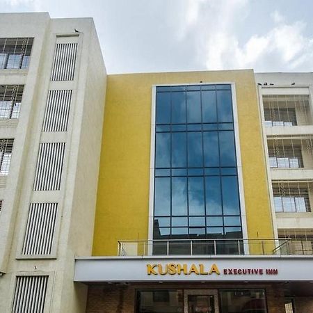 Hotel Kushala Executive Inn Thána Kültér fotó