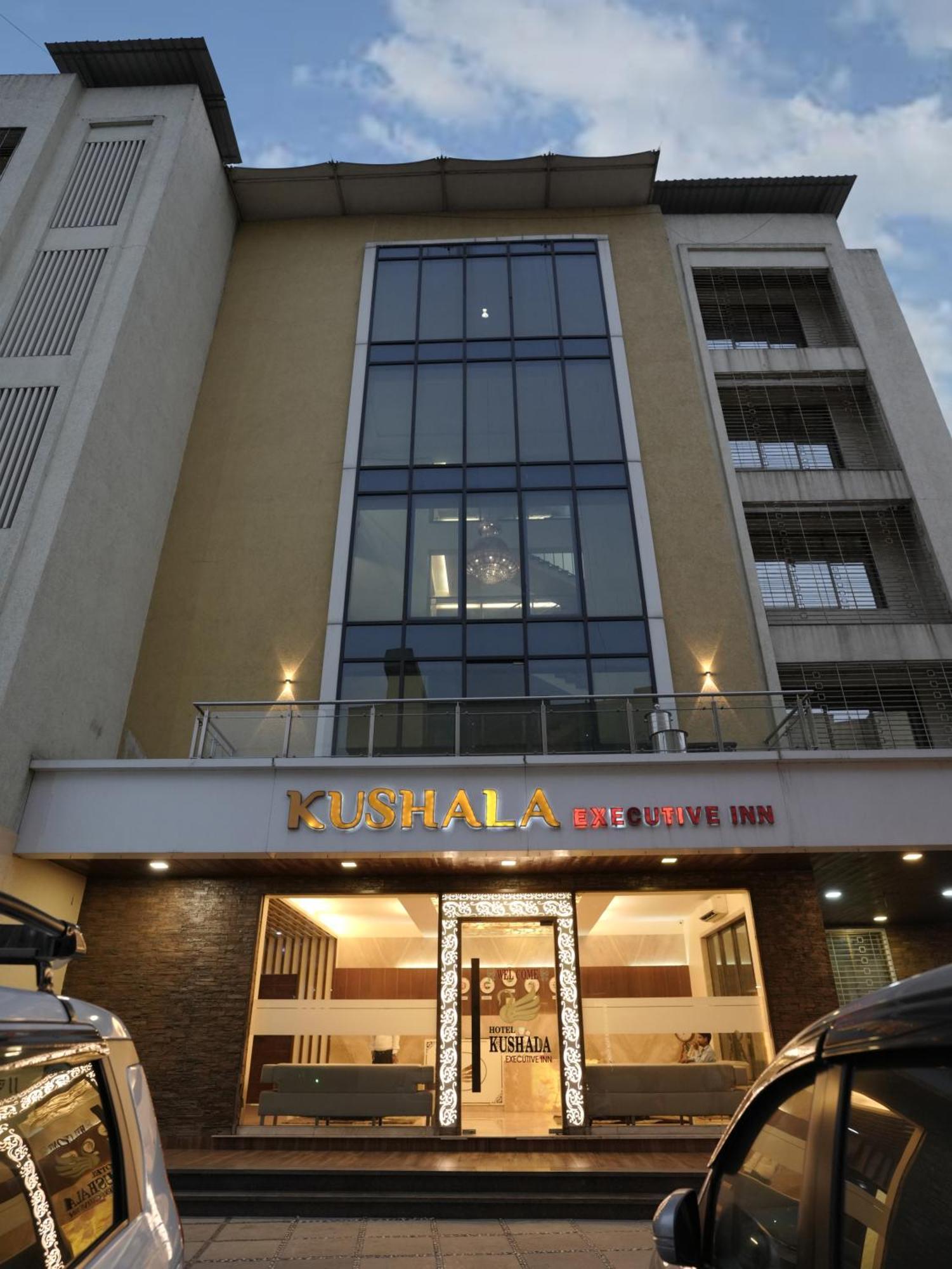 Hotel Kushala Executive Inn Thána Kültér fotó